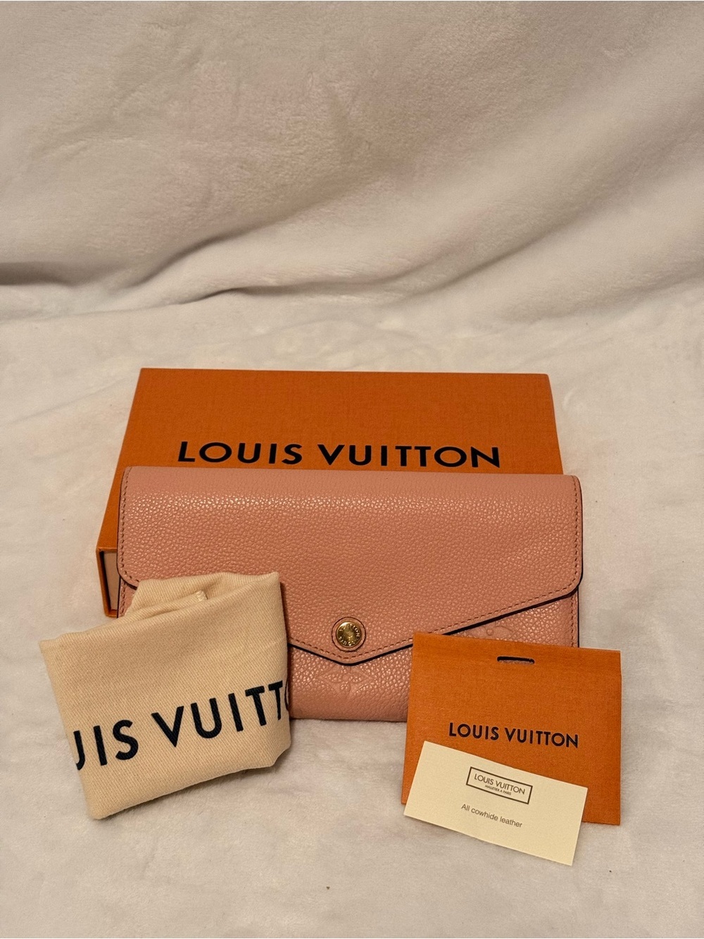 Louis Vuitton Monogram Empreinte Sarah Wallet NM Rose Ballerine/ Poudre CA0147
